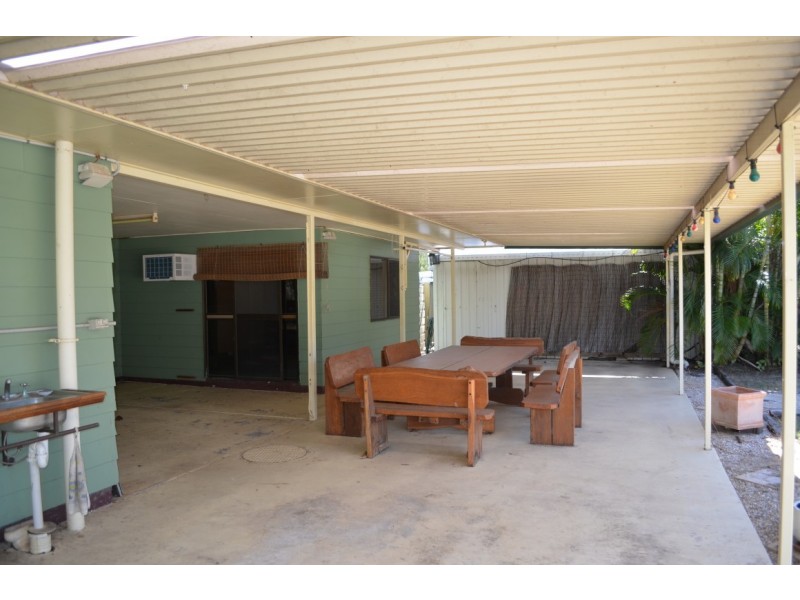 10 Silica Road, Emerald QLD 4720