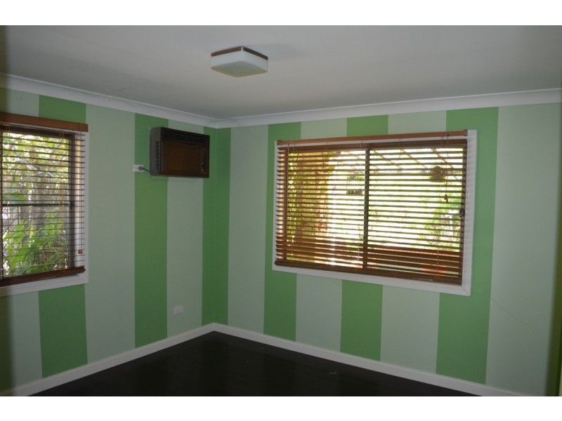 10 Silica Road, Emerald QLD 4720