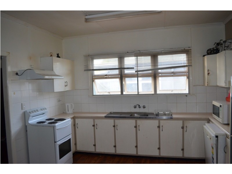 103 Ruby Street, Emerald QLD 4720