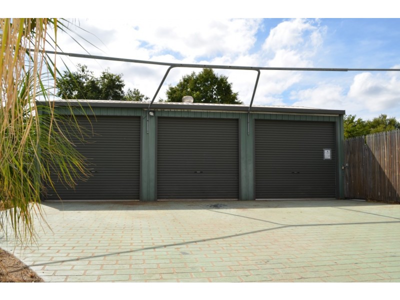 21 Brooks Street, Emerald QLD 4720