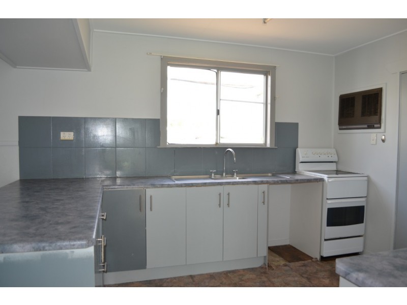 21 Brooks Street, Emerald QLD 4720