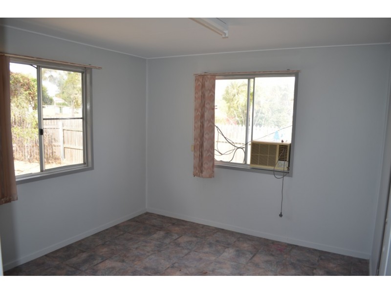 21 Brooks Street, Emerald QLD 4720