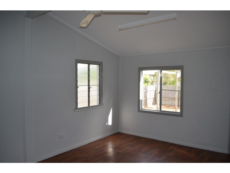 21 Brooks Street, Emerald QLD 4720