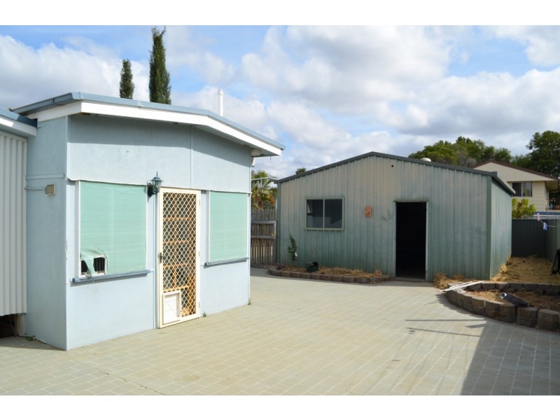 21 Brooks Street, Emerald QLD 4720