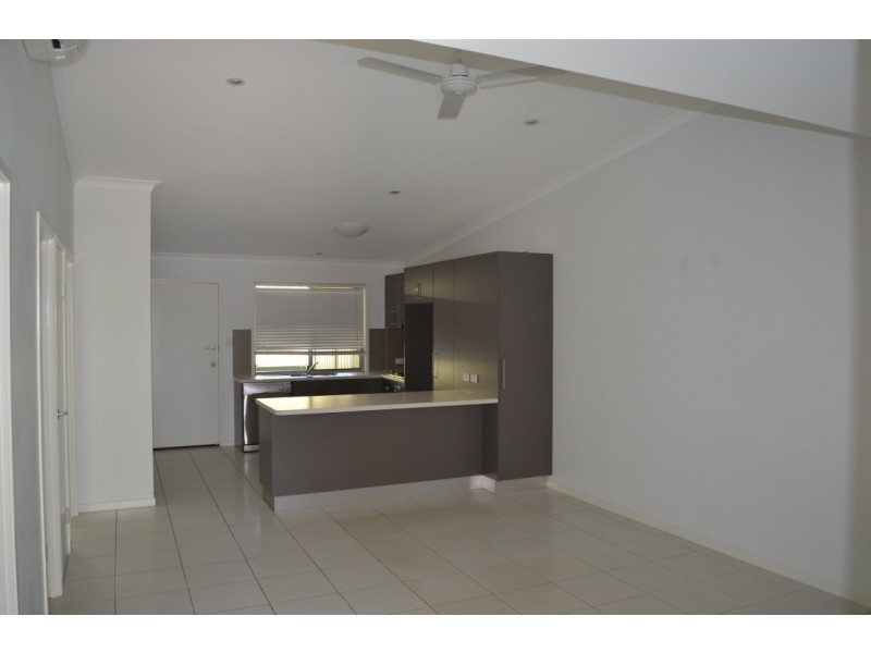 23/8 Hillcrest Street, Emerald QLD 4720