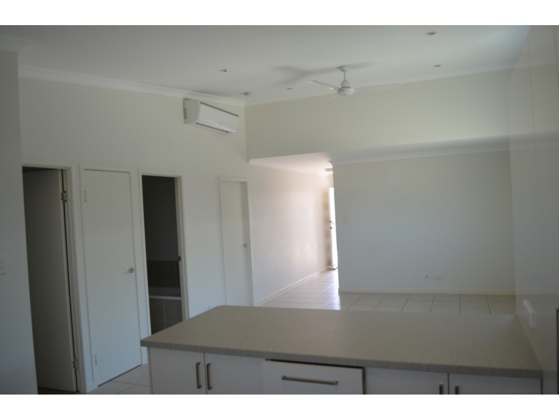 18/8 Hillcrest Street, Emerald QLD 4720