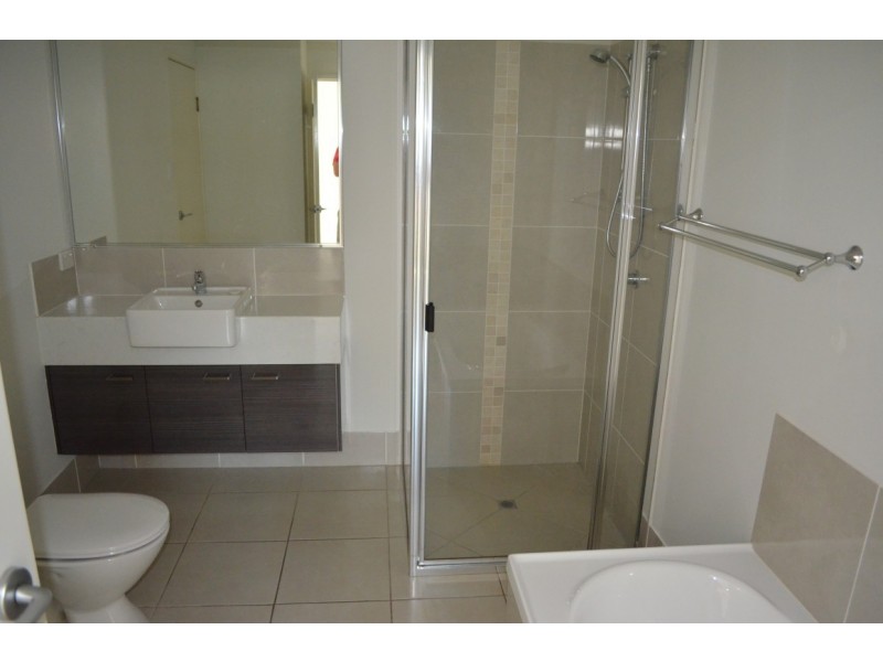 18/8 Hillcrest Street, Emerald QLD 4720