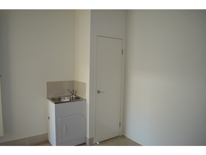 18/8 Hillcrest Street, Emerald QLD 4720