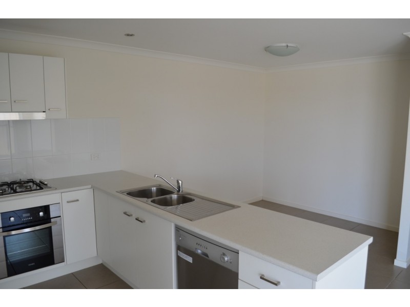 1/4 Eagle Street, Emerald QLD 4720