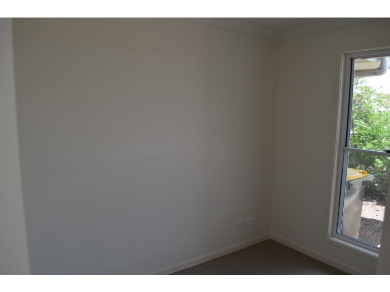 1/4 Eagle Street, Emerald QLD 4720