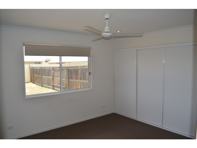 1/4 Eagle Street, Emerald QLD 4720