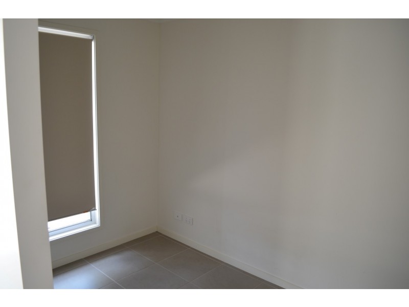 2/4 Eagle Street, Emerald QLD 4720