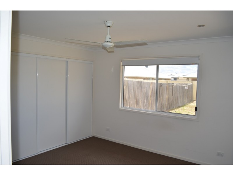 2/4 Eagle Street, Emerald QLD 4720