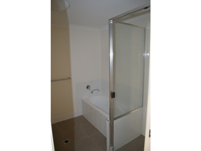 2/4 Eagle Street, Emerald QLD 4720