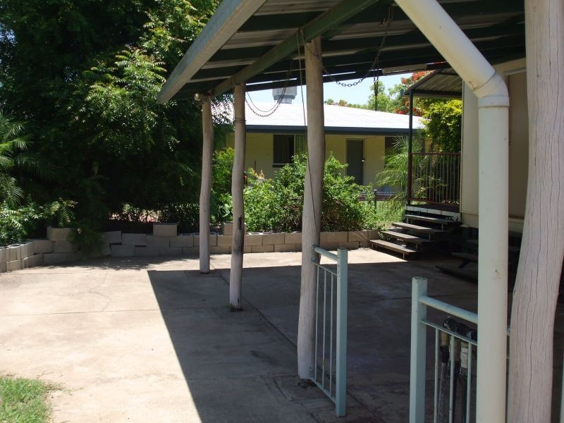 20 Diamond Avenue, Emerald QLD 4720