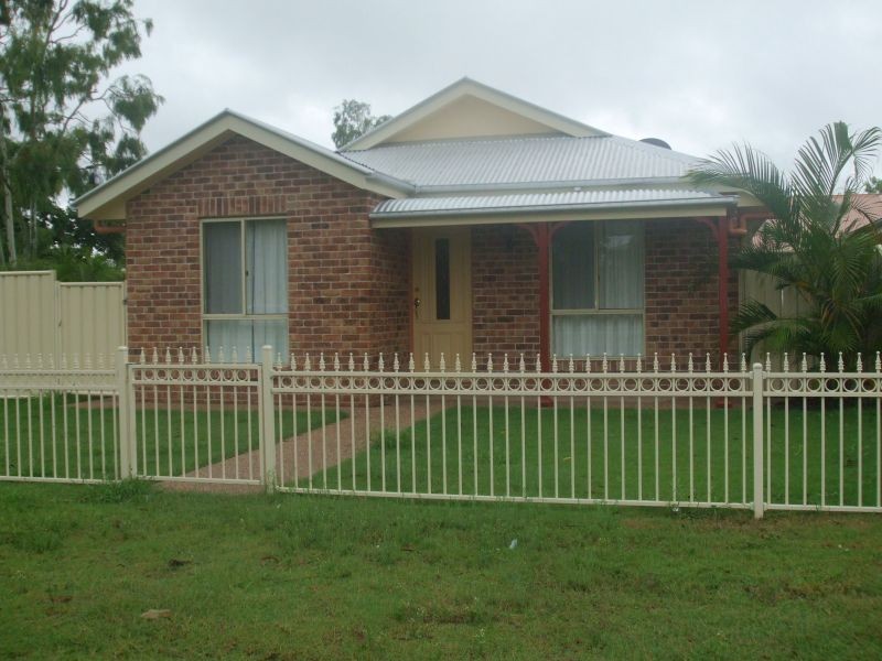 25 Esmond Street, Emerald QLD 4720