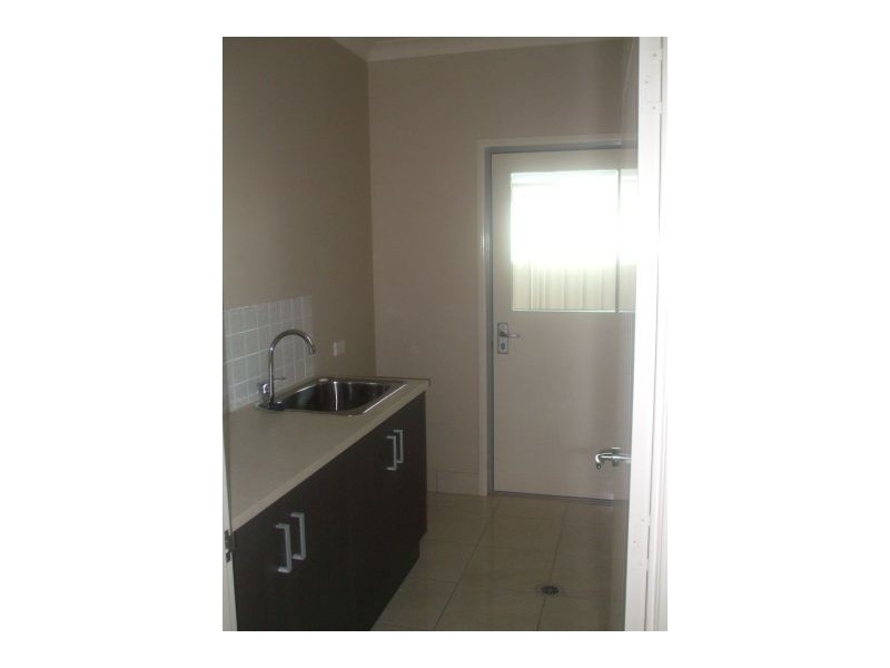 13a Mooney Crescent, Emerald QLD 4720