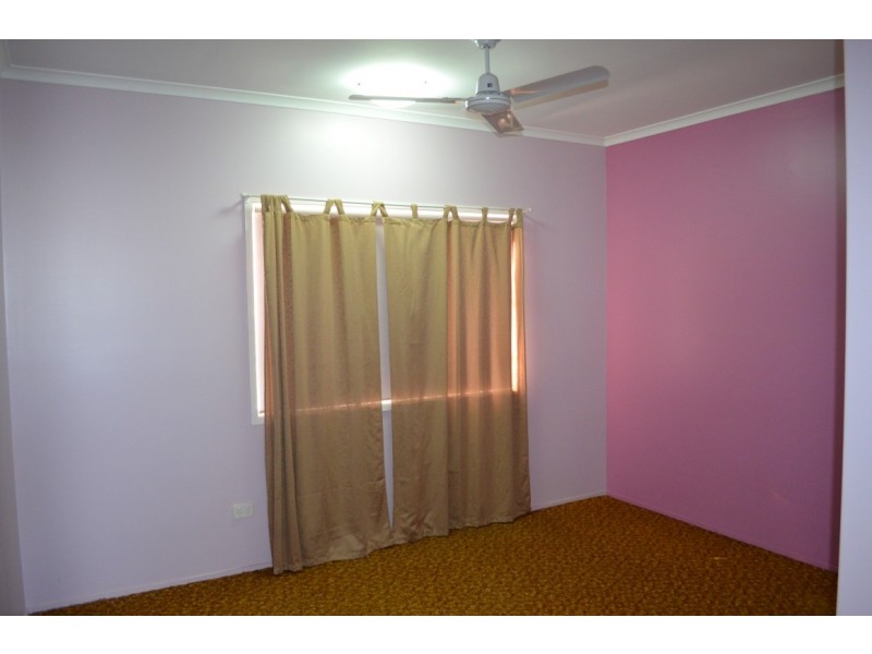 8 Moran Street, Capella QLD 4723