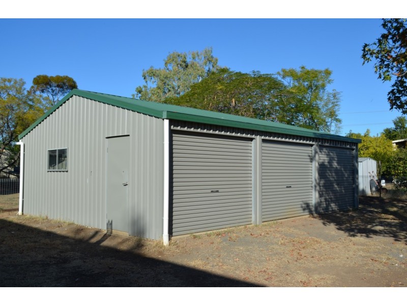 8 Moran Street, Capella QLD 4723