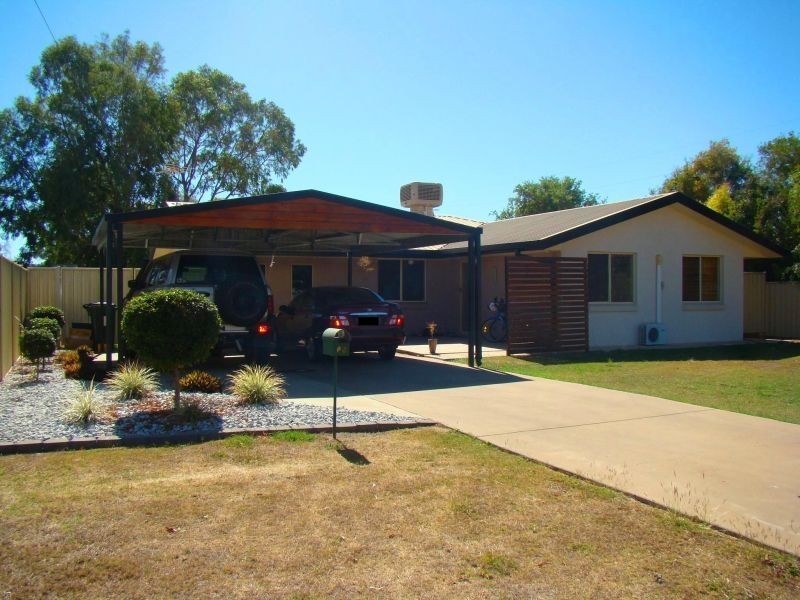80 Gray Street, Emerald QLD 4720