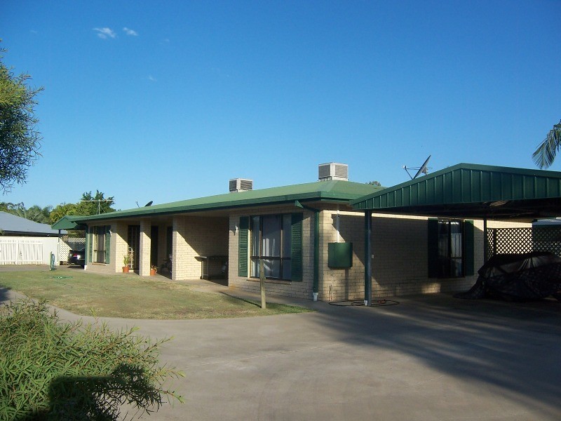 1/98 Baker Street, Emerald QLD 4720