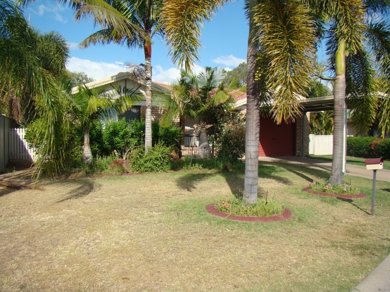 3 Crystal Court, Emerald QLD 4720