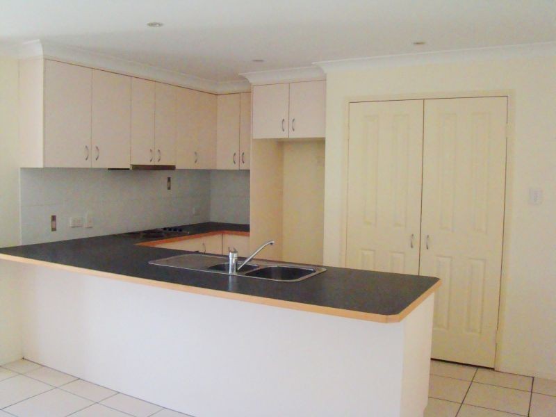 10 Wilby Place, Emerald QLD 4720