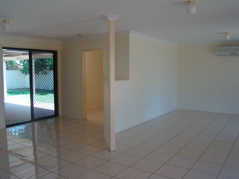 10 Wilby Place, Emerald QLD 4720