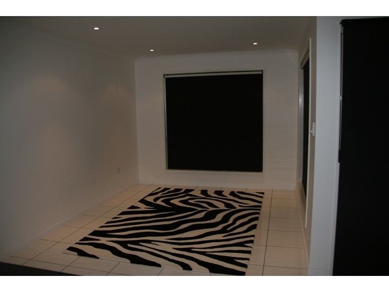 2/28  Saville Street, Emerald QLD 4720