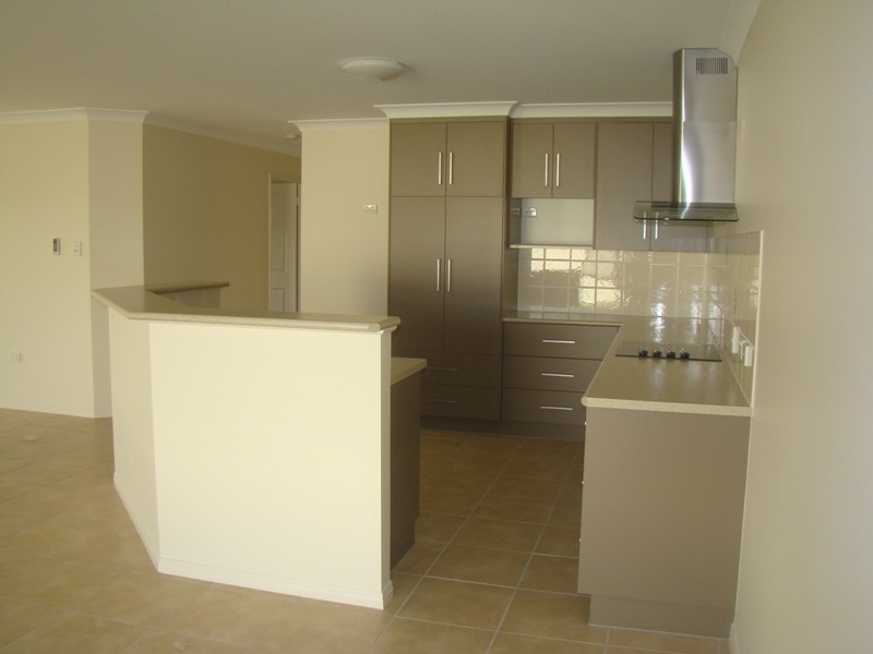2/30 Haswell Street, Emerald QLD 4720