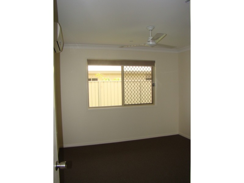 2/30 Haswell Street, Emerald QLD 4720