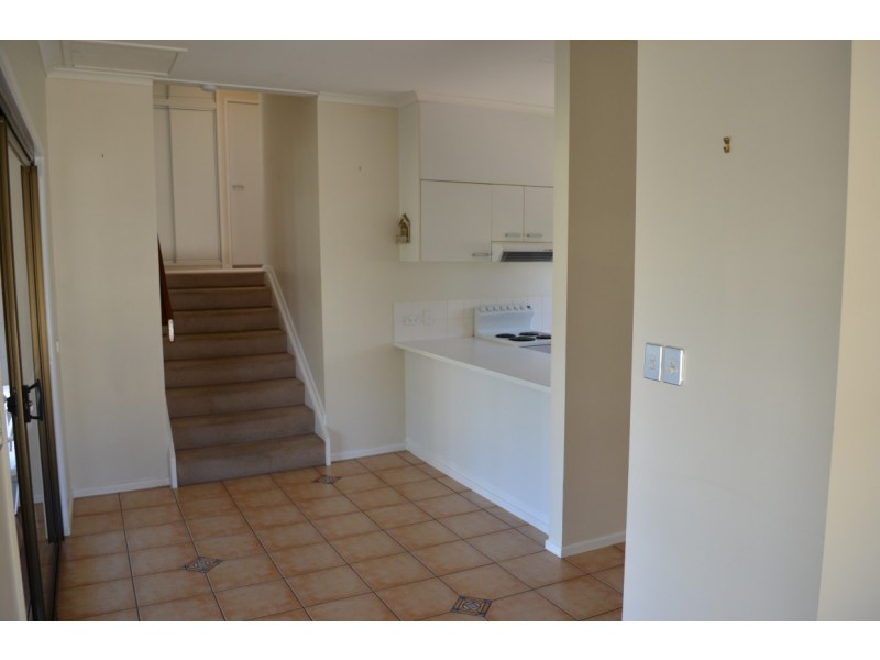 6 Kathleen Court, Emerald QLD 4720