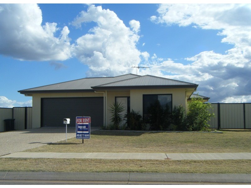 3 Glovar Street, Emerald QLD 4720