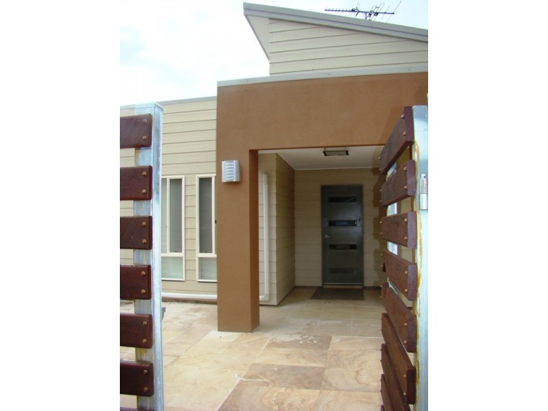 1 Paperbark Place, Emerald QLD 4720