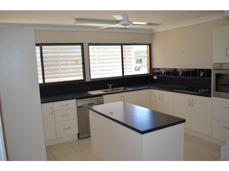 26 Diamond Avenue, Emerald QLD 4720