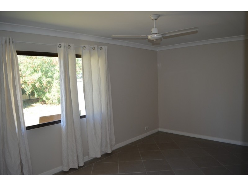 26 Diamond Avenue, Emerald QLD 4720