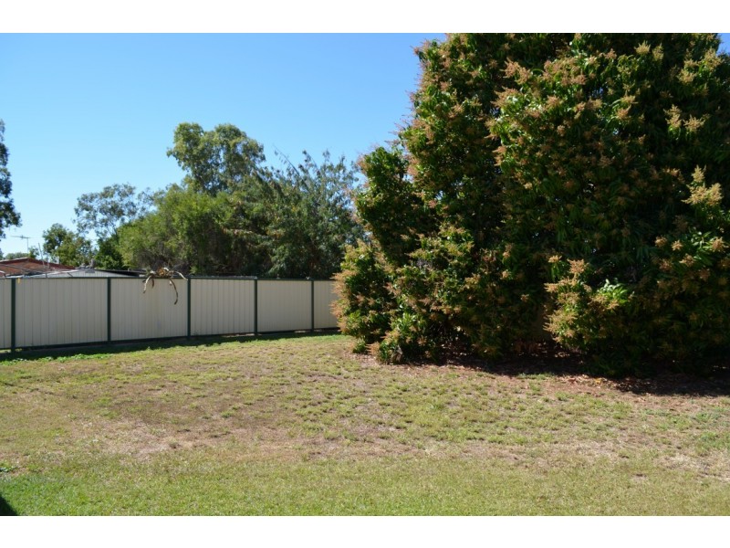 26 Diamond Avenue, Emerald QLD 4720