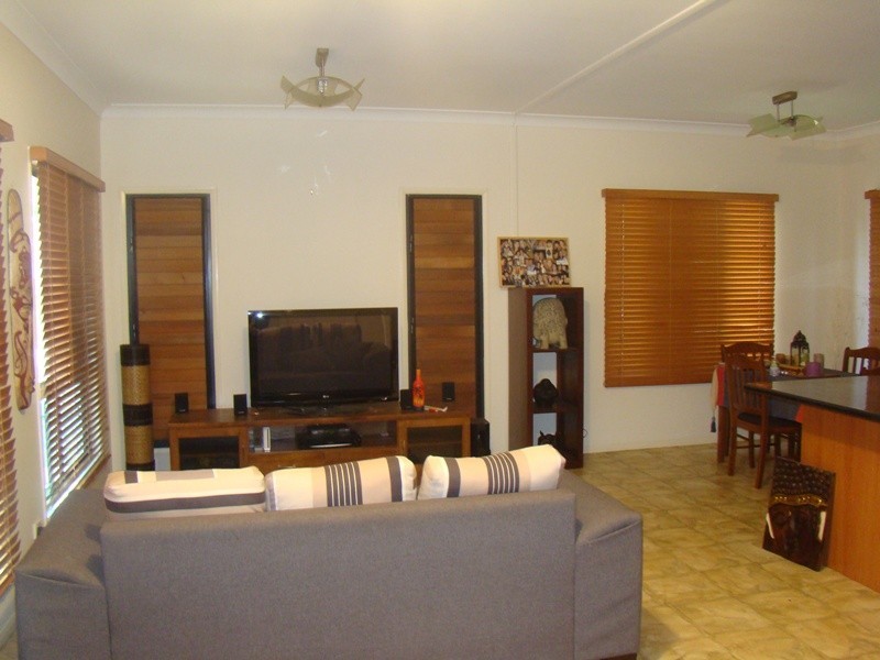 6 Poincianna Drive, Emerald QLD 4720