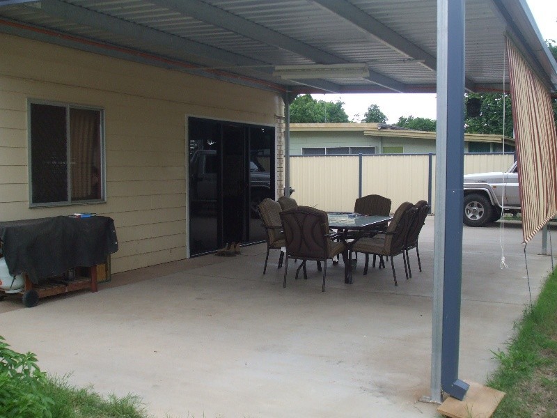 23 Dundas Street, Emerald QLD 4720