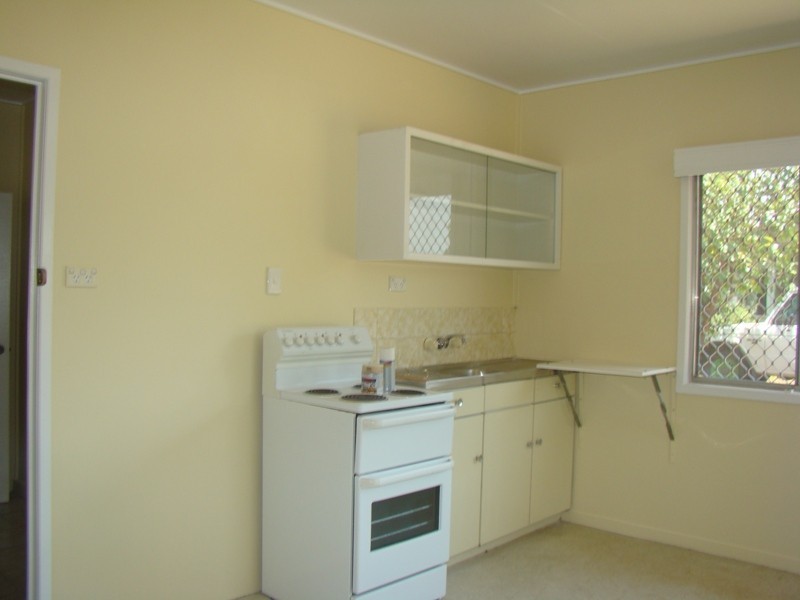 19 Dundas Street, Emerald QLD 4720