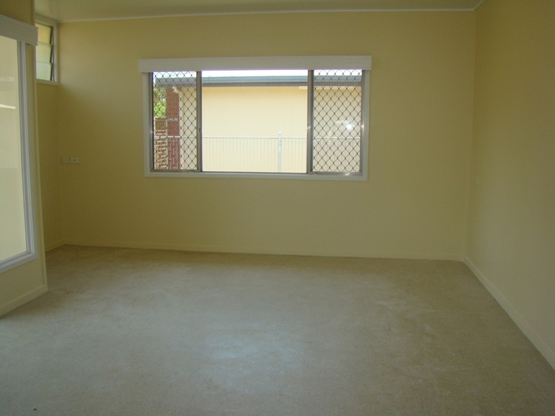 19 Dundas Street, Emerald QLD 4720