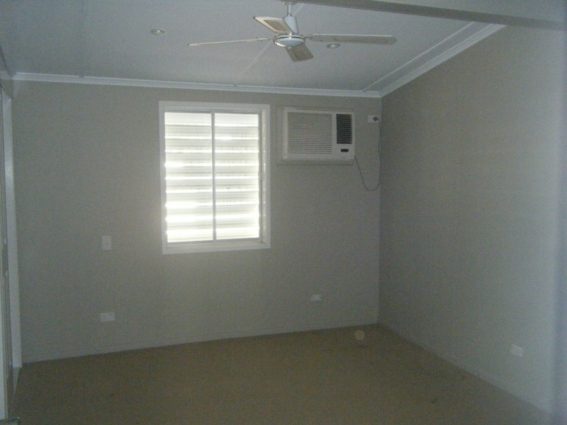 12 Little Street, Emerald QLD 4720