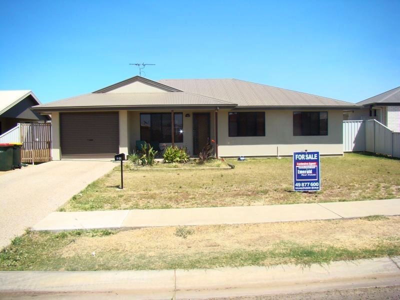 2/40 Mayfair Drive, Emerald QLD 4720