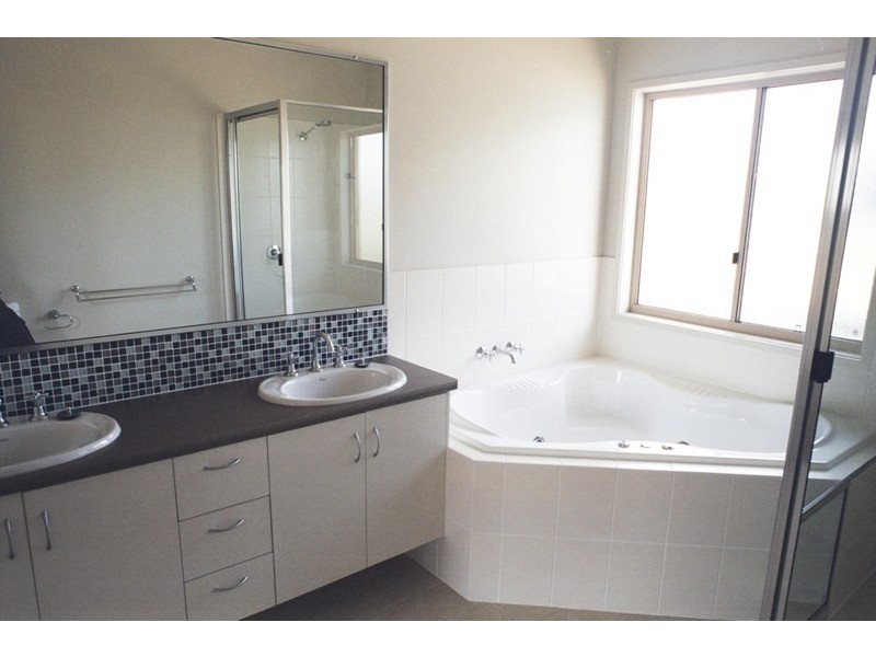 5 Coldstream Street, Emerald QLD 4720