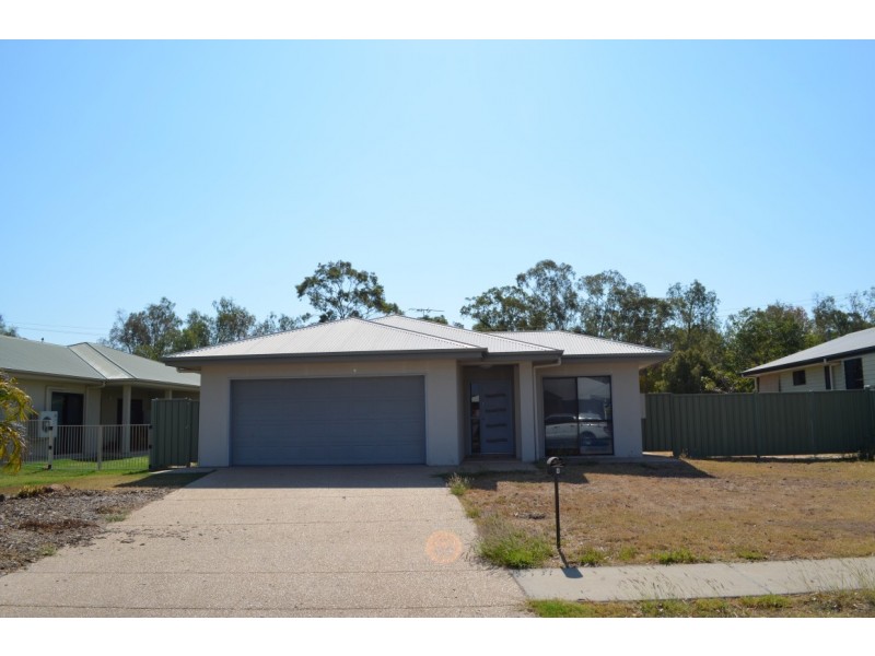 8 Paperbark Place, Emerald QLD 4720