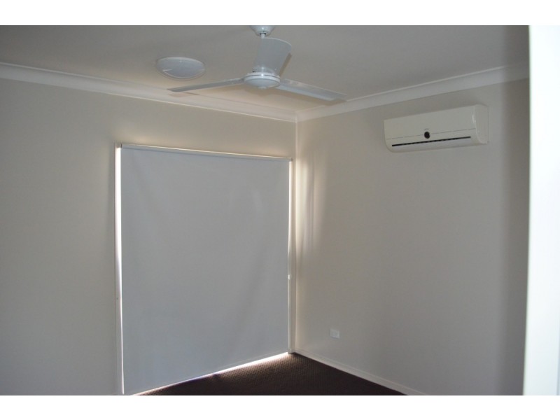 8 Paperbark Place, Emerald QLD 4720