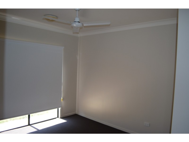 8 Paperbark Place, Emerald QLD 4720