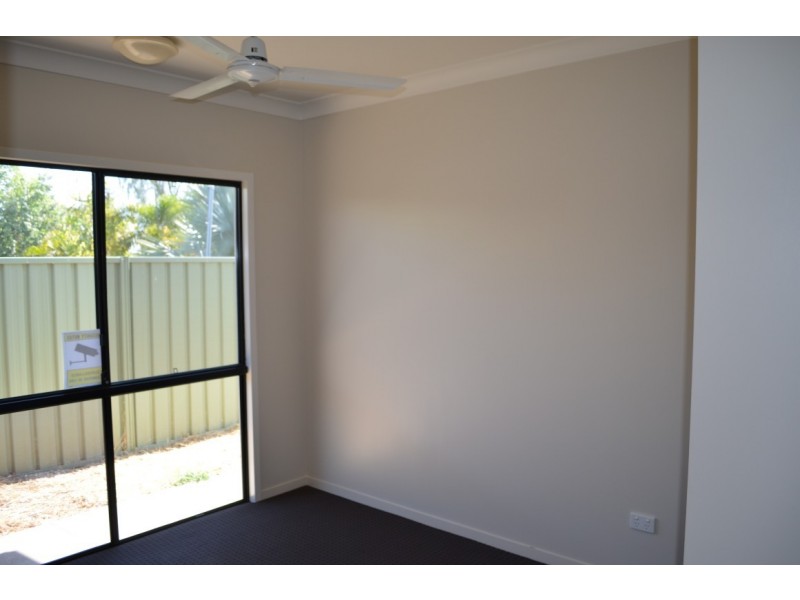 8 Paperbark Place, Emerald QLD 4720