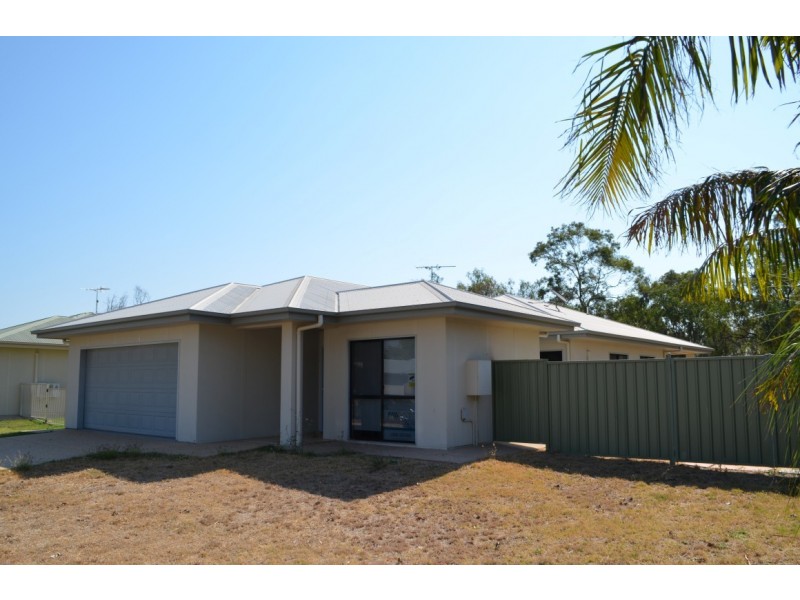 8 Paperbark Place, Emerald QLD 4720