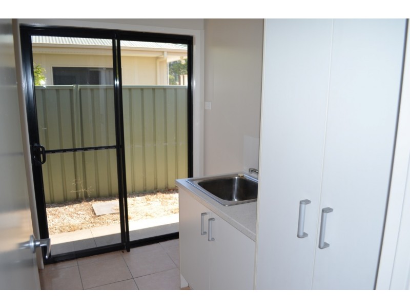 8 Paperbark Place, Emerald QLD 4720